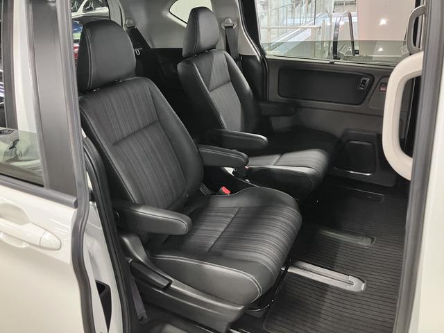 フリードハイブリッド ハイブリッド・EX ホンダセンシング 純正9インチナビ 両側電動スライド シートヒーター コンビシート バックカメラ BTオーディオ フルセグTV CD・DVD ETC コンフォートビューPKG LEDライト 純正15AW スペアキー有(13枚目)