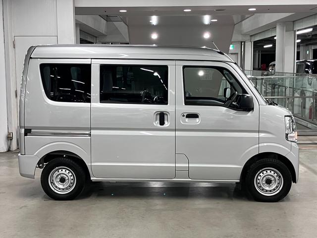 エブリイ ＰＡ　４ＷＤ　ハイルーフ　ＥＴＣ　デュアルカメラブレーキサポート　車線逸脱警報　ハイビームアシスト　リアパーキングセンサー　両側スライドドア　ＡＭ・ＦＭラジオ　オーバーヘッドシェルフ　マニュアルエアコン　アイドリングストップ（9枚目）