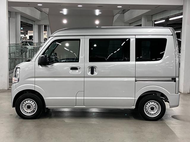 エブリイ ＰＡ　４ＷＤ　ハイルーフ　ＥＴＣ　デュアルカメラブレーキサポート　車線逸脱警報　ハイビームアシスト　リアパーキングセンサー　両側スライドドア　ＡＭ・ＦＭラジオ　オーバーヘッドシェルフ　マニュアルエアコン　アイドリングストップ（10枚目）