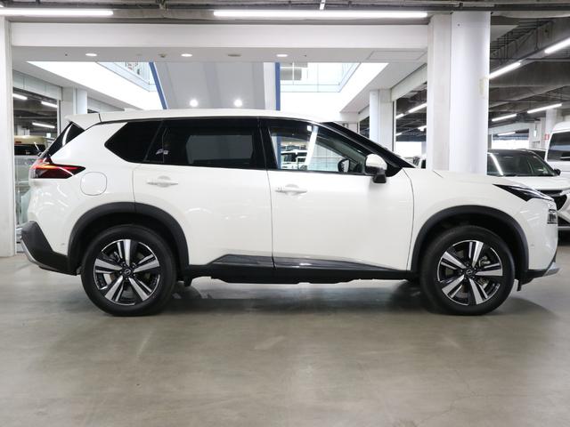 エクストレイル G e-4ORCE 4WDターボ インテリミラー アラウンドビュー プロパイロットパーキング HUD BSW・RCTA NC12.3インチナビ プロパイロット ETC2.0 全席シート・ステアヒーター ワイヤレス充電 オートバックドア(9枚目)