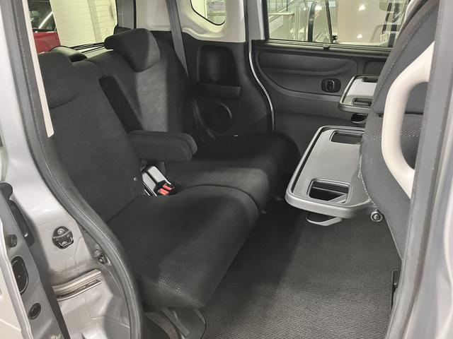 Ｎ－ＢＯＸ Ｇ・Ｌパッケージ　あんしんパッケージ／衝突軽減ブレーキ　パワースライドドア　純正ディスプレイオーディオ　バックカメラ　ＴＶ　ＣＤ再生　ＵＳＢ端子　ＥＴＣ　後席テーブル＆サンシェード　スマートキー　スペアキー・記録簿有（14枚目）