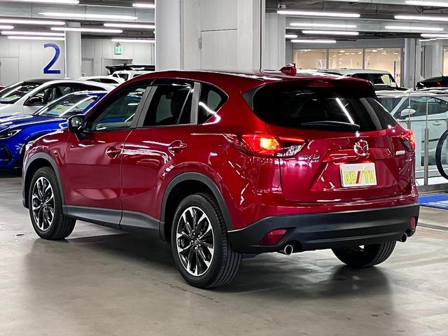ＣＸ－５ ＸＤ　Ｌパッケージ　ワンオーナー　４ＷＤ　ディーゼルターボ　ＢＯＳＥサウンドシステム　ＢＳＭ　レーダークルーズ　ＥＴＣ　本革メモリーシート　シートヒーター　純正ナビ　サイド・バックカメラ　ＢＴオーディオ　フルセグＴＶ　パーキングセンサー　ウォッシャー付ＬＥＤ（8枚目）