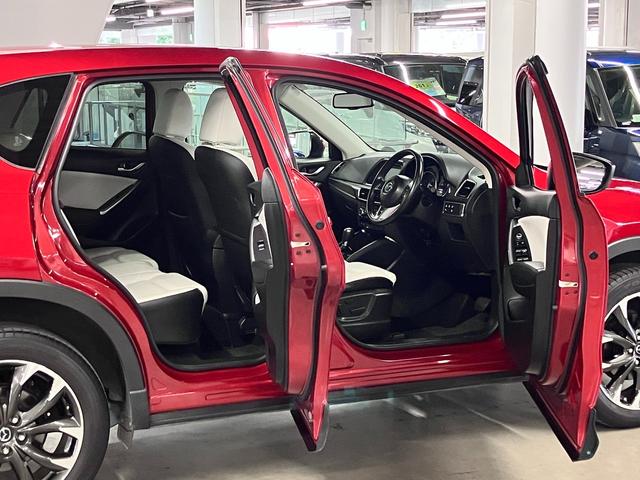 ＣＸ－５ ＸＤ　Ｌパッケージ　ワンオーナー　４ＷＤ　ディーゼルターボ　ＢＯＳＥサウンドシステム　ＢＳＭ　レーダークルーズ　ＥＴＣ　本革メモリーシート　シートヒーター　純正ナビ　サイド・バックカメラ　ＢＴオーディオ　フルセグＴＶ　パーキングセンサー　ウォッシャー付ＬＥＤ（12枚目）