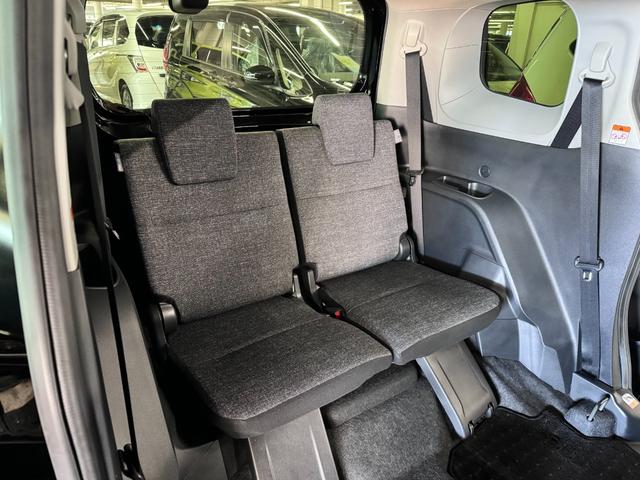 シエンタ ハイブリッドＺ　ワンオーナー　コンフォートパッケージ　パノラミックビュー　ＢＳＭ・ＰＫＳＢ　純正１０．５型ディスプレイ＆ナビ　セーフティセンス　ＥＴＣ２．０　両側パワースライド　ＢＴオーディオ　フルセグ　ＡＣ１００Ｖ　ＬＥＤランプ（15枚目）