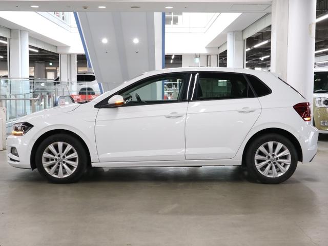 ポロ ＴＳＩハイライン　セーフティＰＫＧ　テクノロジーＰＫＧ　パークアシスト　ＢＳＤ・ＲＣＴＡ　追従ＡＣＣ　アクティブインフォディスプレイ　ワイヤレス充電　ＤｉｓｃｏｖｅｒＰｒｏ　バックカメラ　ＢＴオーディオ　フルセグ　ＣＤ・ＤＶＤ　ＥＴＣ２．０　パドルシフト（9枚目）