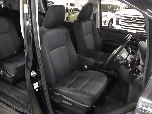 店内のキッズコーナーには人気ゲームや落書きカーコーナー、ＤＶＤをご用意、授乳室も御座います。整備待ち時間でも退屈致しません♪各種お飲み物のご用意、お子様にはお菓子をプレゼントしております♪