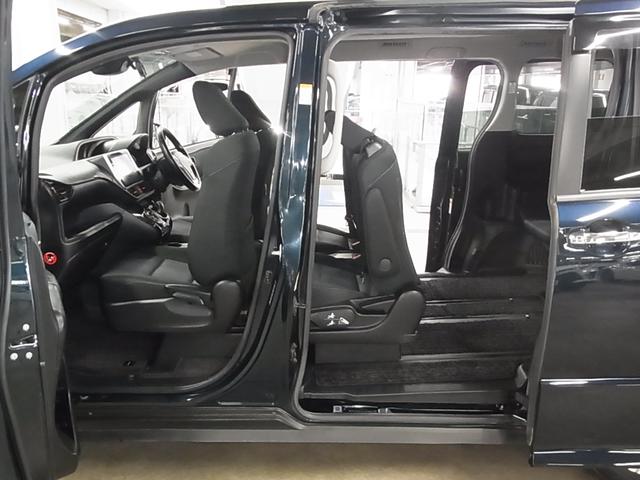 弊社ではインターネットでの遠方販売に自信があります。店頭でのご納車であれば、お車を持ち込まずに名義変更等のお手続きが出来ますので、ご近所の販売会社で購入する場合と変わらぬ諸経費にてご購入可能です♪