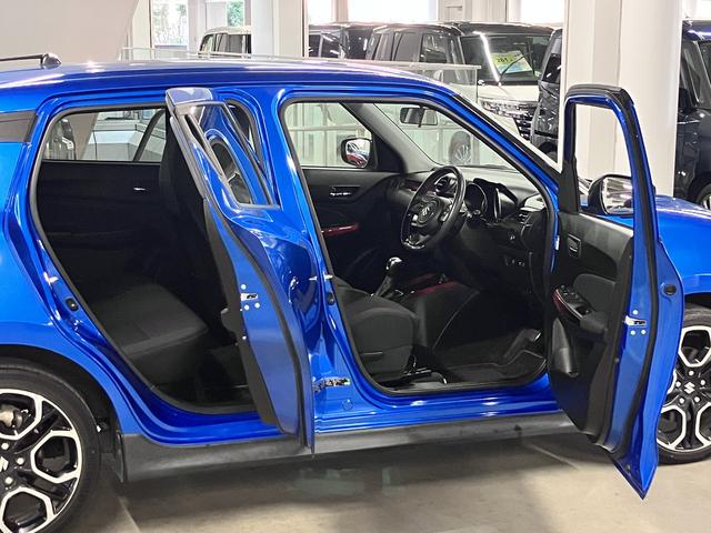 スイフトスポーツ ベースグレード　セーフティパッケージ　全方位モニター　シートヒーター　誤発進抑制機能　アダプティブクルーズ　純正ナビ　ＢＴオーディオ　フルセグＴＶ　ＣＤ・ＤＶＤ　ＵＳＢ端子　ＥＴＣ　パドルシフト　スマートキー　ＬＥＤライト　純正１７ＡＷ（12枚目）