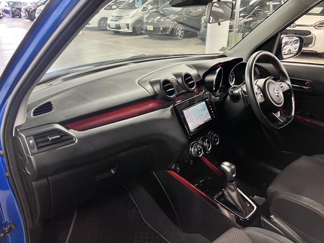 スイフトスポーツ ベースグレード　セーフティパッケージ　全方位モニター　シートヒーター　誤発進抑制機能　アダプティブクルーズ　純正ナビ　ＢＴオーディオ　フルセグＴＶ　ＣＤ・ＤＶＤ　ＵＳＢ端子　ＥＴＣ　パドルシフト　スマートキー　ＬＥＤライト　純正１７ＡＷ（23枚目）