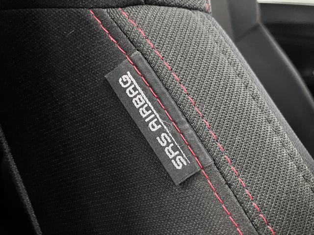 スイフトスポーツ ベースグレード　セーフティパッケージ　全方位モニター　シートヒーター　誤発進抑制機能　アダプティブクルーズ　純正ナビ　ＢＴオーディオ　フルセグＴＶ　ＣＤ・ＤＶＤ　ＵＳＢ端子　ＥＴＣ　パドルシフト　スマートキー　ＬＥＤライト　純正１７ＡＷ（51枚目）