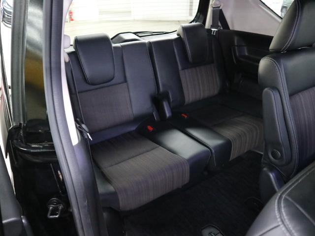 フリードハイブリッド ハイブリッド・モデューロＸ　ホンダセンシング　寒冷地仕様　後席モニター　衝突軽減ブレーキ　車線逸脱警報　アダプティブクルーズ　ＥＴＣ２．０　純正９インチナビ　両側パワースライド　バックカメラ　ＢＴオーディオ　フルセグ　スマートキー　ＬＥＤランプ（15枚目）