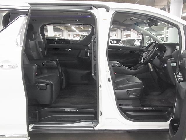 アルファードハイブリッド ＳＲ　Ｃパッケージ　４ＷＤ　モデリスタエアロ　後席モニター　純正１０型ナビ　衝突軽減　レーダークルーズ　ＥＴＣ　本革メモリーシート　シート・ステアヒーター　両側パワースライド　パワーバックドア　バックカメラ　クリアランスソナー（22枚目）