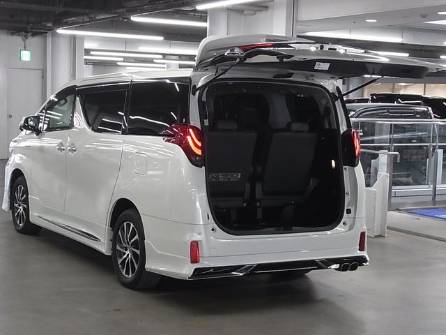 アルファードハイブリッド ＳＲ　Ｃパッケージ　４ＷＤ　モデリスタエアロ　後席モニター　純正１０型ナビ　衝突軽減　レーダークルーズ　ＥＴＣ　本革メモリーシート　シート・ステアヒーター　両側パワースライド　パワーバックドア　バックカメラ　クリアランスソナー（25枚目）