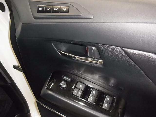 アルファードハイブリッド ＳＲ　Ｃパッケージ　４ＷＤ　モデリスタエアロ　後席モニター　純正１０型ナビ　衝突軽減　レーダークルーズ　ＥＴＣ　本革メモリーシート　シート・ステアヒーター　両側パワースライド　パワーバックドア　バックカメラ　クリアランスソナー（39枚目）