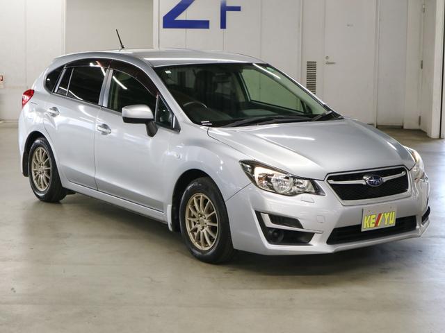 インプレッサスポーツ １．６ｉ　ＥＴＣ２．０　ストラーダナビ　バックカメラ　ＣＤ再生　Ｂｌｕｅｔｏｏｔｈオーディオ　ＴＶ　キーレスエントリー　電動格納ドアミラー　オートエアコン　ウォッシャー付ＨＩＤランプ　社外１５ＡＷ　取扱説明書有（5枚目）