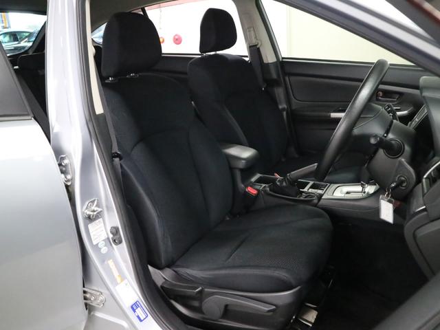 インプレッサスポーツ １．６ｉ　ＥＴＣ２．０　ストラーダナビ　バックカメラ　ＣＤ再生　Ｂｌｕｅｔｏｏｔｈオーディオ　ＴＶ　キーレスエントリー　電動格納ドアミラー　オートエアコン　ウォッシャー付ＨＩＤランプ　社外１５ＡＷ　取扱説明書有（13枚目）