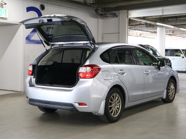 インプレッサスポーツ １．６ｉ　ＥＴＣ２．０　ストラーダナビ　バックカメラ　ＣＤ再生　Ｂｌｕｅｔｏｏｔｈオーディオ　ＴＶ　キーレスエントリー　電動格納ドアミラー　オートエアコン　ウォッシャー付ＨＩＤランプ　社外１５ＡＷ　取扱説明書有（25枚目）