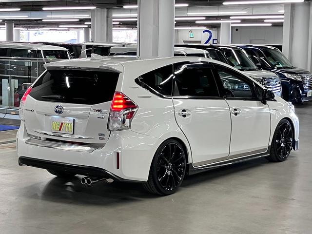 プリウスアルファ Ｇ　スタリングパッケージ／フロントスポイラー　ＴＲＤマフラー＆１９ＡＷ　オーリンズ車高調　アルパインリアモニター　純正８型ナビ　バックカメラ　ＢＴオーディオ　フルセグ　ＥＴＣ２．０　スマートキー　クルーズコントロール　パワーシート　ＬＥＤランプ（3枚目）