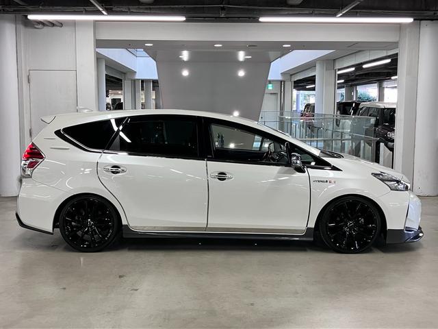 プリウスアルファ Ｇ　スタリングパッケージ／フロントスポイラー　ＴＲＤマフラー＆１９ＡＷ　オーリンズ車高調　アルパインリアモニター　純正８型ナビ　バックカメラ　ＢＴオーディオ　フルセグ　ＥＴＣ２．０　スマートキー　クルーズコントロール　パワーシート　ＬＥＤランプ（9枚目）