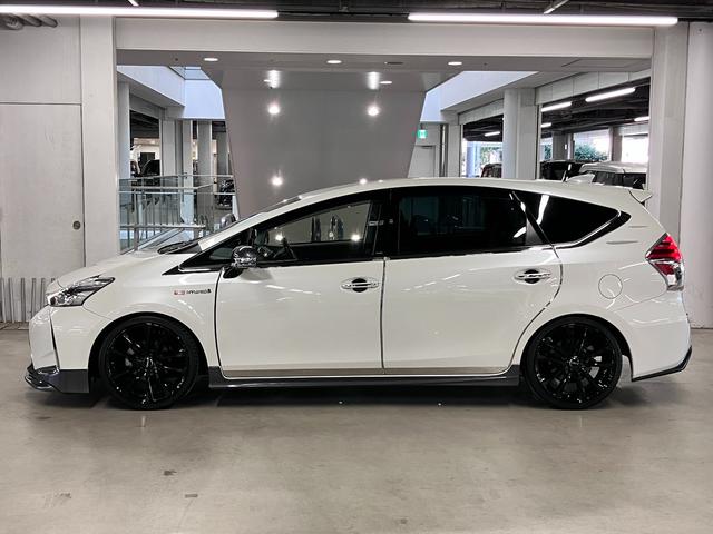 プリウスアルファ Ｇ　スタリングパッケージ／フロントスポイラー　ＴＲＤマフラー＆１９ＡＷ　オーリンズ車高調　アルパインリアモニター　純正８型ナビ　バックカメラ　ＢＴオーディオ　フルセグ　ＥＴＣ２．０　スマートキー　クルーズコントロール　パワーシート　ＬＥＤランプ（10枚目）