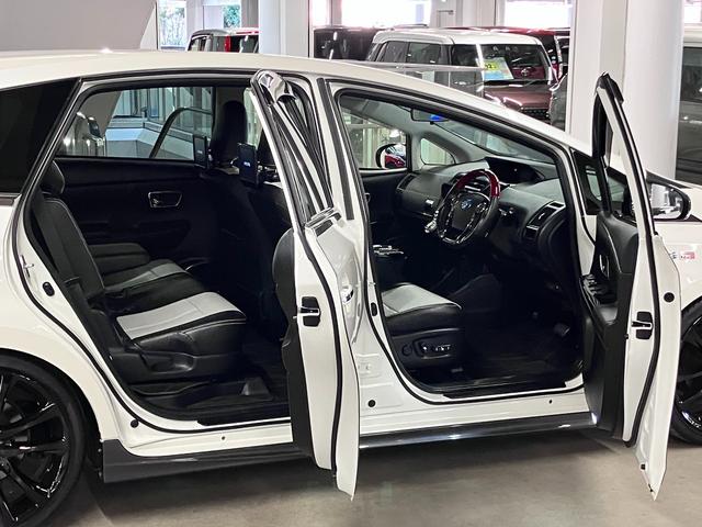 プリウスアルファ Ｇ　スタリングパッケージ／フロントスポイラー　ＴＲＤマフラー＆１９ＡＷ　オーリンズ車高調　アルパインリアモニター　純正８型ナビ　バックカメラ　ＢＴオーディオ　フルセグ　ＥＴＣ２．０　スマートキー　クルーズコントロール　パワーシート　ＬＥＤランプ（12枚目）
