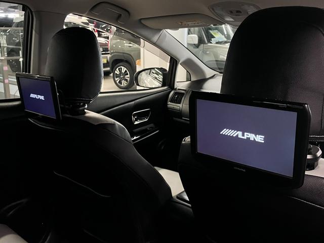 プリウスアルファ Ｇ　スタリングパッケージ／フロントスポイラー　ＴＲＤマフラー＆１９ＡＷ　オーリンズ車高調　アルパインリアモニター　純正８型ナビ　バックカメラ　ＢＴオーディオ　フルセグ　ＥＴＣ２．０　スマートキー　クルーズコントロール　パワーシート　ＬＥＤランプ（17枚目）