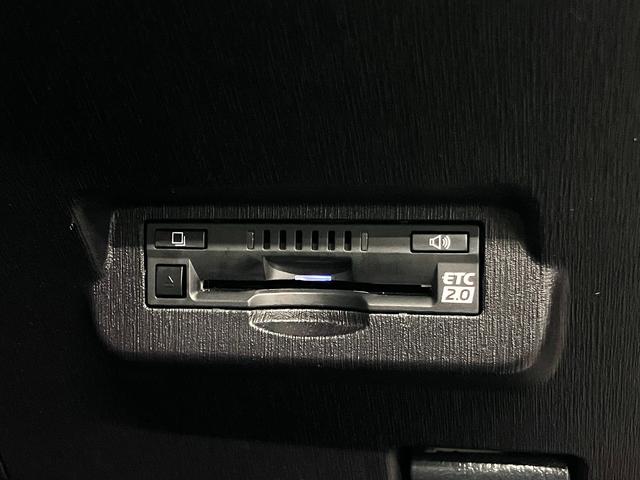 プリウスアルファ Ｇ　スタリングパッケージ／フロントスポイラー　ＴＲＤマフラー＆１９ＡＷ　オーリンズ車高調　アルパインリアモニター　純正８型ナビ　バックカメラ　ＢＴオーディオ　フルセグ　ＥＴＣ２．０　スマートキー　クルーズコントロール　パワーシート　ＬＥＤランプ（19枚目）