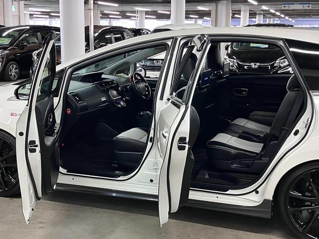 プリウスアルファ Ｇ　スタリングパッケージ／フロントスポイラー　ＴＲＤマフラー＆１９ＡＷ　オーリンズ車高調　アルパインリアモニター　純正８型ナビ　バックカメラ　ＢＴオーディオ　フルセグ　ＥＴＣ２．０　スマートキー　クルーズコントロール　パワーシート　ＬＥＤランプ（22枚目）