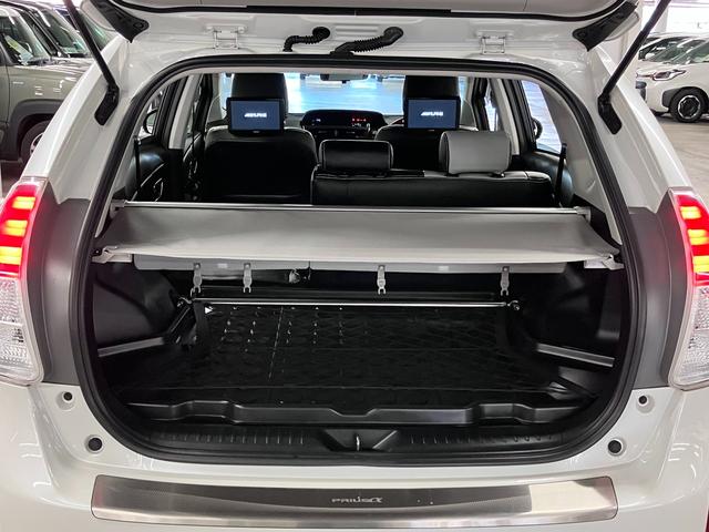 プリウスアルファ Ｇ　スタリングパッケージ／フロントスポイラー　ＴＲＤマフラー＆１９ＡＷ　オーリンズ車高調　アルパインリアモニター　純正８型ナビ　バックカメラ　ＢＴオーディオ　フルセグ　ＥＴＣ２．０　スマートキー　クルーズコントロール　パワーシート　ＬＥＤランプ（25枚目）