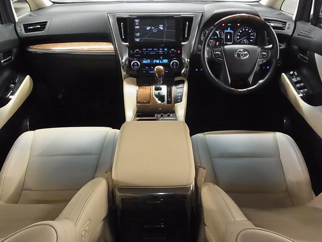 ヴェルファイアハイブリッド エグゼクティブラウンジ　４ＷＤ　パノラミックビュー　純正９型ＪＢＬナビ　後席モニター　衝突軽減ブレーキ　レーダークルーズ　ＥＴＣ２．０　本革メモリーシート　後席ベンチレーション　ステアヒーター　両側電動スライド　クリアランスソナー（4枚目）