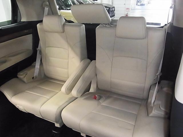 ヴェルファイアハイブリッド エグゼクティブラウンジ　４ＷＤ　パノラミックビュー　純正９型ＪＢＬナビ　後席モニター　衝突軽減ブレーキ　レーダークルーズ　ＥＴＣ２．０　本革メモリーシート　後席ベンチレーション　ステアヒーター　両側電動スライド　クリアランスソナー（15枚目）