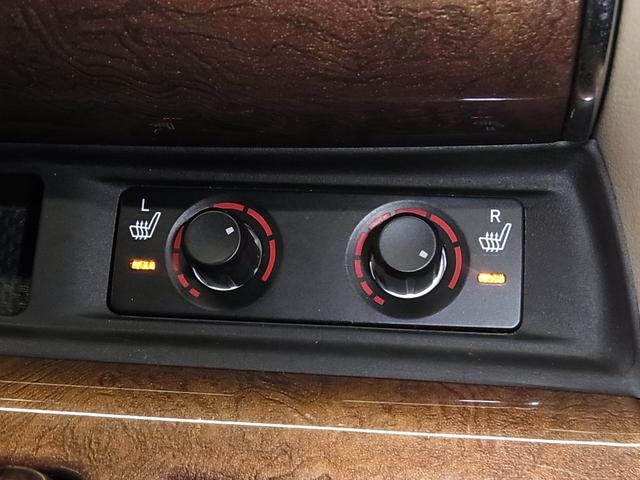 ヴェルファイアハイブリッド エグゼクティブラウンジ　４ＷＤ　パノラミックビュー　純正９型ＪＢＬナビ　後席モニター　衝突軽減ブレーキ　レーダークルーズ　ＥＴＣ２．０　本革メモリーシート　後席ベンチレーション　ステアヒーター　両側電動スライド　クリアランスソナー（33枚目）