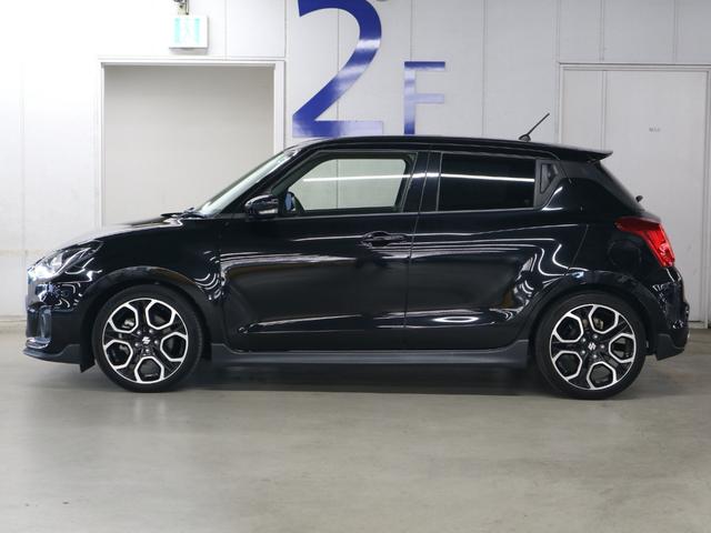 スイフトスポーツ ベースグレード　ターボ　６速マニュアル　シートヒーター　ＥＴＣ　純正ディスプレイオーディオ　バックカメラ　ＣＤ・ＤＶＤ再生　Ｂｌｕｅｔｏｏｔｈオーディオ　ＵＳＢ端子　クルーズコントロール　スマートキー　電格ミラー　ＬＥＤランプ　純正１７ＡＷ（10枚目）