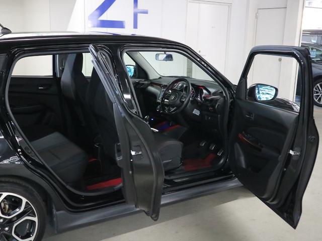 スイフトスポーツ ベースグレード　ターボ　６速マニュアル　シートヒーター　ＥＴＣ　純正ディスプレイオーディオ　バックカメラ　ＣＤ・ＤＶＤ再生　Ｂｌｕｅｔｏｏｔｈオーディオ　ＵＳＢ端子　クルーズコントロール　スマートキー　電格ミラー　ＬＥＤランプ　純正１７ＡＷ（12枚目）