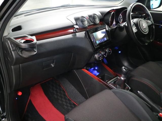 スイフトスポーツ ベースグレード　ターボ　６速マニュアル　シートヒーター　ＥＴＣ　純正ディスプレイオーディオ　バックカメラ　ＣＤ・ＤＶＤ再生　Ｂｌｕｅｔｏｏｔｈオーディオ　ＵＳＢ端子　クルーズコントロール　スマートキー　電格ミラー　ＬＥＤランプ　純正１７ＡＷ（23枚目）