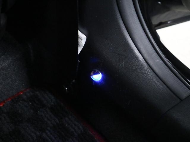 スイフトスポーツ ベースグレード　ターボ　６速マニュアル　シートヒーター　ＥＴＣ　純正ディスプレイオーディオ　バックカメラ　ＣＤ・ＤＶＤ再生　Ｂｌｕｅｔｏｏｔｈオーディオ　ＵＳＢ端子　クルーズコントロール　スマートキー　電格ミラー　ＬＥＤランプ　純正１７ＡＷ（41枚目）