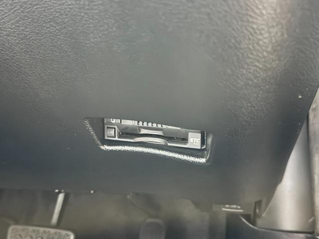 シエンタ Ｇ　クエロ　トヨタセーフティセンスＣ　ＥＴＣ　両側パワースライドドア　純正ナビ　バックカメラ　ＣＤ・ＤＶＤ再生　Ｂｌｕｅｔｏｏｔｈオーディオ　フルセグＴＶ　スマートキー　電格ミラー　コーナーセンサー　ＬＥＤランプ（20枚目）