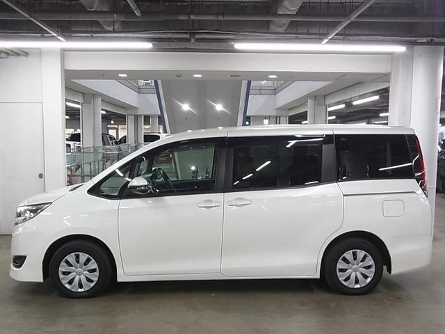 ノア Ｘ　フリップダウンモニター　純正９インチナビ　セーフティセンス　ＥＴＣ　両側スライドドア　バックカメラ　ＣＤ・ＤＶＤ　ＢＴオーディオ　フルセグＴＶ　ＵＳＢ　スマートキー　クルーズコントロール　ＬＥＤランプ（10枚目）