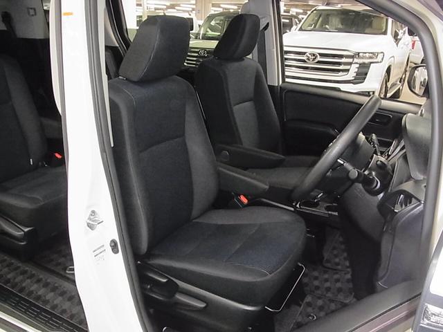 ノア Ｘ　フリップダウンモニター　純正９インチナビ　セーフティセンス　ＥＴＣ　両側スライドドア　バックカメラ　ＣＤ・ＤＶＤ　ＢＴオーディオ　フルセグＴＶ　ＵＳＢ　スマートキー　クルーズコントロール　ＬＥＤランプ（13枚目）