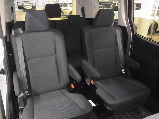 ノア Ｘ　フリップダウンモニター　純正９インチナビ　セーフティセンス　ＥＴＣ　両側スライドドア　バックカメラ　ＣＤ・ＤＶＤ　ＢＴオーディオ　フルセグＴＶ　ＵＳＢ　スマートキー　クルーズコントロール　ＬＥＤランプ（14枚目）