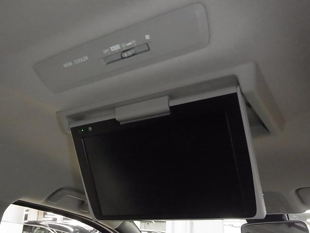 ノア Ｘ　フリップダウンモニター　純正９インチナビ　セーフティセンス　ＥＴＣ　両側スライドドア　バックカメラ　ＣＤ・ＤＶＤ　ＢＴオーディオ　フルセグＴＶ　ＵＳＢ　スマートキー　クルーズコントロール　ＬＥＤランプ（17枚目）
