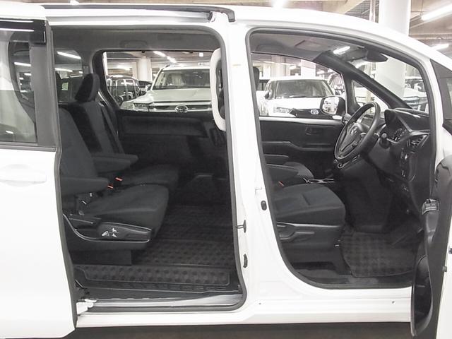 ノア Ｘ　フリップダウンモニター　純正９インチナビ　セーフティセンス　ＥＴＣ　両側スライドドア　バックカメラ　ＣＤ・ＤＶＤ　ＢＴオーディオ　フルセグＴＶ　ＵＳＢ　スマートキー　クルーズコントロール　ＬＥＤランプ（22枚目）