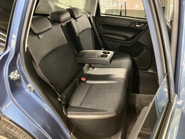 フォレスター Ｘ－ブレイク　４ＷＤ　ワンオーナー　衝突軽減ブレーキ　車線逸脱警報　全車速追従クルーズ　パドルシフト　ＥＴＣ　シートヒーター　パワーリフトゲート　純正ナビ　バックカメラ　ＢＴオーディオ　フルセグＴＶ　スマートキー　ウォッシャー付ＨＩＤ（14枚目）