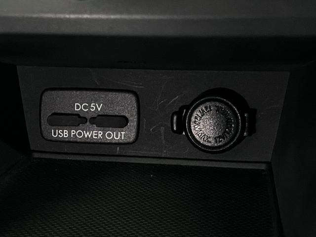 インプレッサスポーツ １．６ｉ－Ｌアイサイト　衝突軽減ブレーキ　車線逸脱警報　全車速追従クルーズ　パドルシフト　ＥＴＣ　カロッツェリアナビ　バックカメラ　ＣＤ・ＤＶＤ再生　ＴＶ　ＵＳＢ　キーレスエントリー　電格ミラー　オートエアコン　純正１６ＡＷ（31枚目）