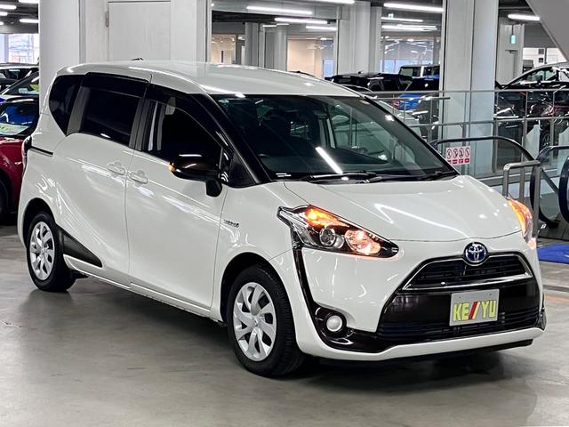 シエンタ ハイブリッドＧ　トヨタセーフティセンス　フリップダウンモニター　両側電動スライドドア　純正ナビ　バックカメラ　Ｂｌｕｅｔｏｏｔｈオーディオ　フルセグＴＶ　ＣＤ・ＤＶＤ　ＥＴＣ　スマートキー　オートエアコン　電動格納ドアミラー　サイドバイザー（5枚目）