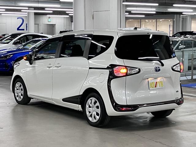 シエンタ ハイブリッドＧ　トヨタセーフティセンス　フリップダウンモニター　両側電動スライドドア　純正ナビ　バックカメラ　Ｂｌｕｅｔｏｏｔｈオーディオ　フルセグＴＶ　ＣＤ・ＤＶＤ　ＥＴＣ　スマートキー　オートエアコン　電動格納ドアミラー　サイドバイザー（8枚目）