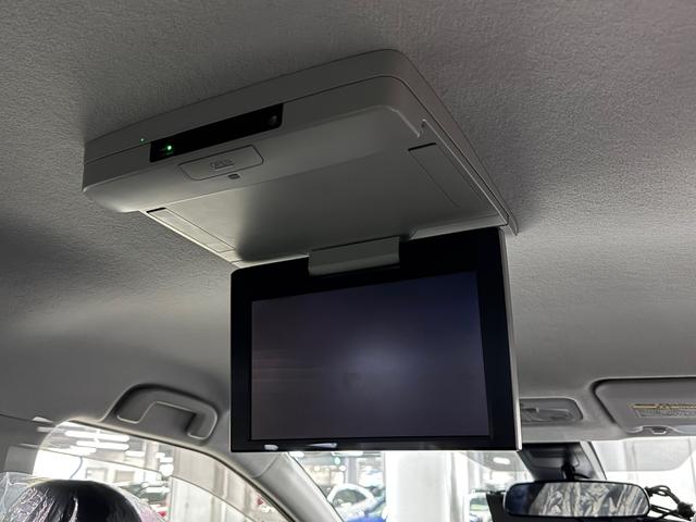 シエンタ ハイブリッドＧ　トヨタセーフティセンス　フリップダウンモニター　両側電動スライドドア　純正ナビ　バックカメラ　Ｂｌｕｅｔｏｏｔｈオーディオ　フルセグＴＶ　ＣＤ・ＤＶＤ　ＥＴＣ　スマートキー　オートエアコン　電動格納ドアミラー　サイドバイザー（16枚目）