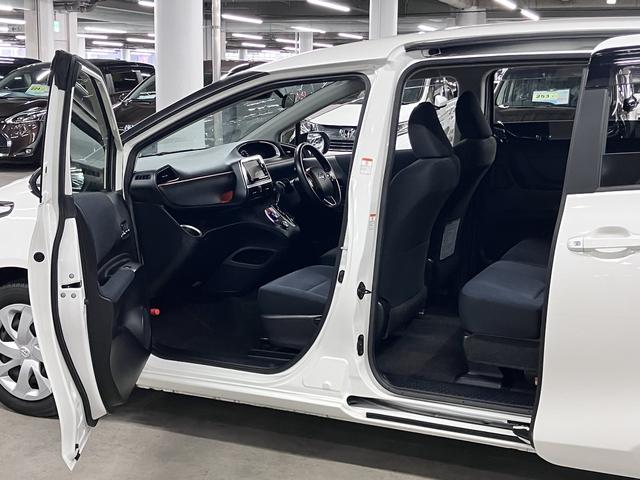 シエンタ ハイブリッドＧ　トヨタセーフティセンス　フリップダウンモニター　両側電動スライドドア　純正ナビ　バックカメラ　Ｂｌｕｅｔｏｏｔｈオーディオ　フルセグＴＶ　ＣＤ・ＤＶＤ　ＥＴＣ　スマートキー　オートエアコン　電動格納ドアミラー　サイドバイザー（23枚目）