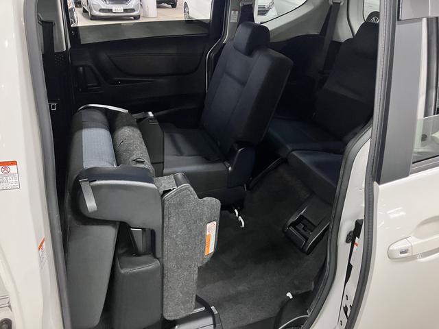 シエンタ ハイブリッドＧ　トヨタセーフティセンス　フリップダウンモニター　両側電動スライドドア　純正ナビ　バックカメラ　Ｂｌｕｅｔｏｏｔｈオーディオ　フルセグＴＶ　ＣＤ・ＤＶＤ　ＥＴＣ　スマートキー　オートエアコン　電動格納ドアミラー　サイドバイザー（25枚目）