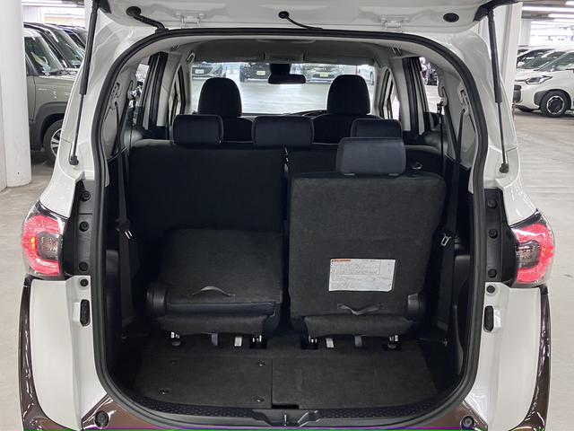 シエンタ ハイブリッドＧ　トヨタセーフティセンス　フリップダウンモニター　両側電動スライドドア　純正ナビ　バックカメラ　Ｂｌｕｅｔｏｏｔｈオーディオ　フルセグＴＶ　ＣＤ・ＤＶＤ　ＥＴＣ　スマートキー　オートエアコン　電動格納ドアミラー　サイドバイザー（28枚目）